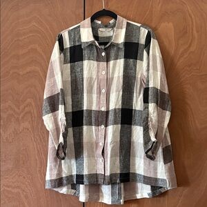 Soft Surroundings Plaid Top. Fun working zipper detail in back. Rayon/ Linen